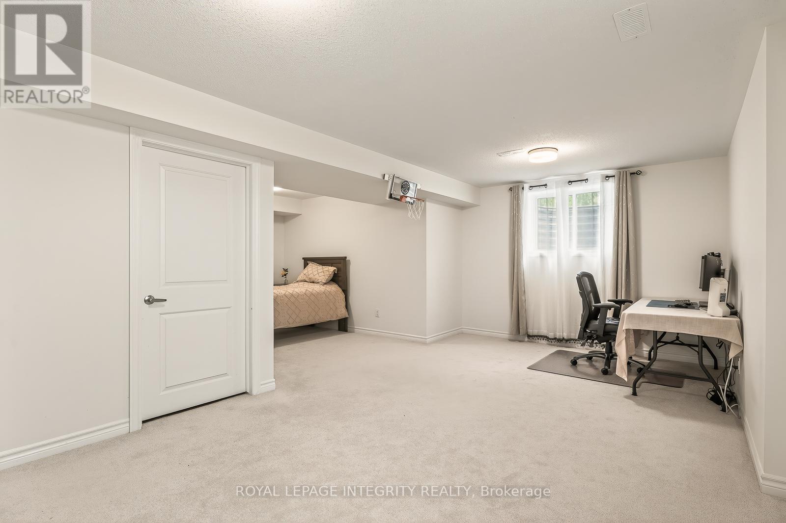 655 Persimmon Way, Ottawa, ON