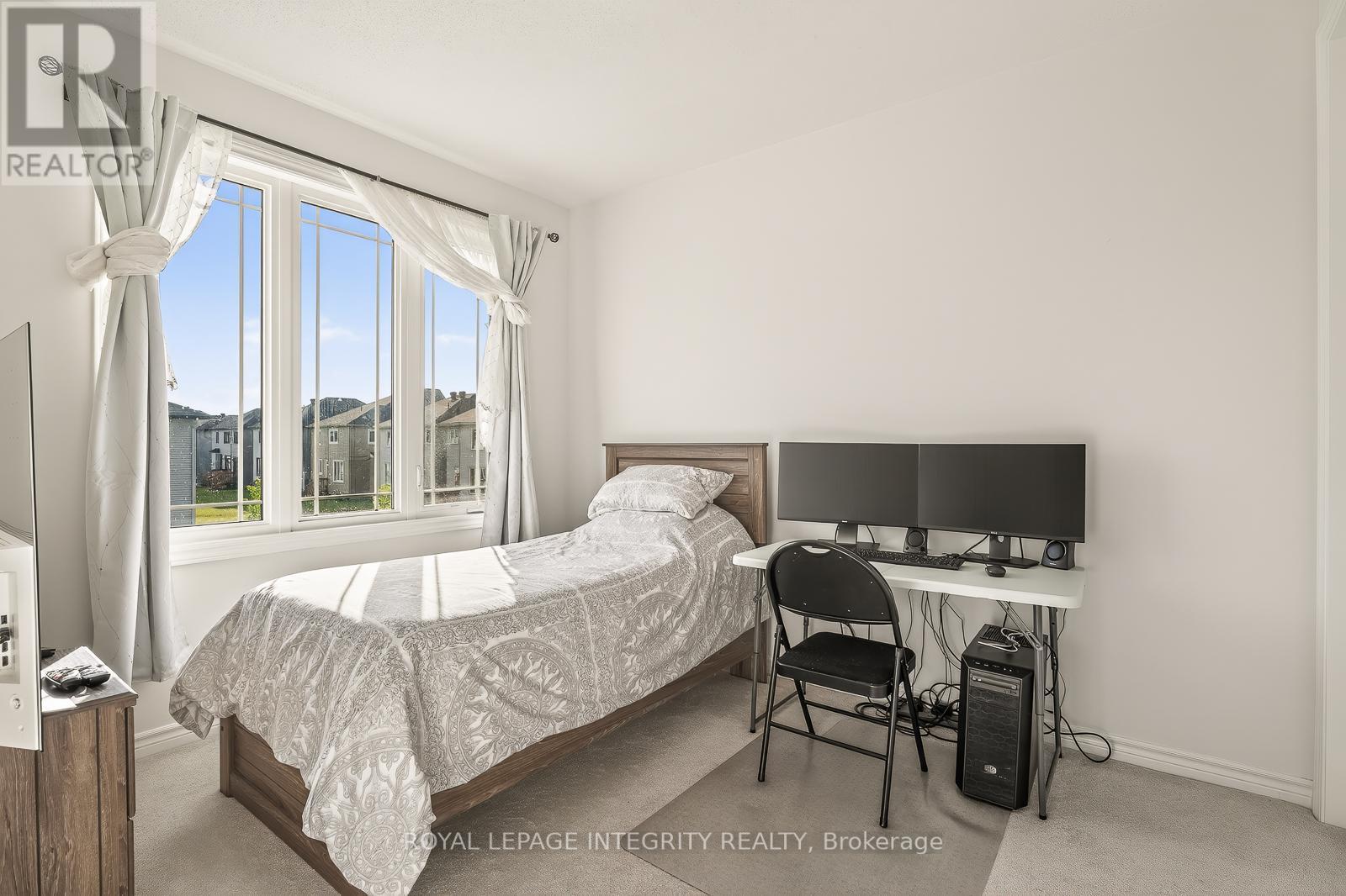 655 Persimmon Way, Ottawa, ON