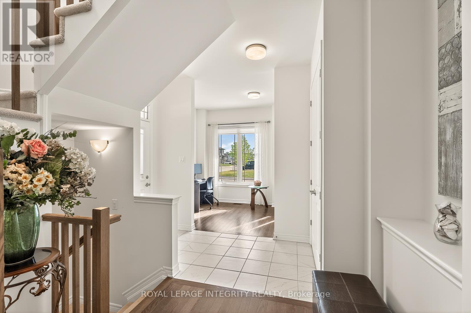 655 Persimmon Way, Ottawa, ON