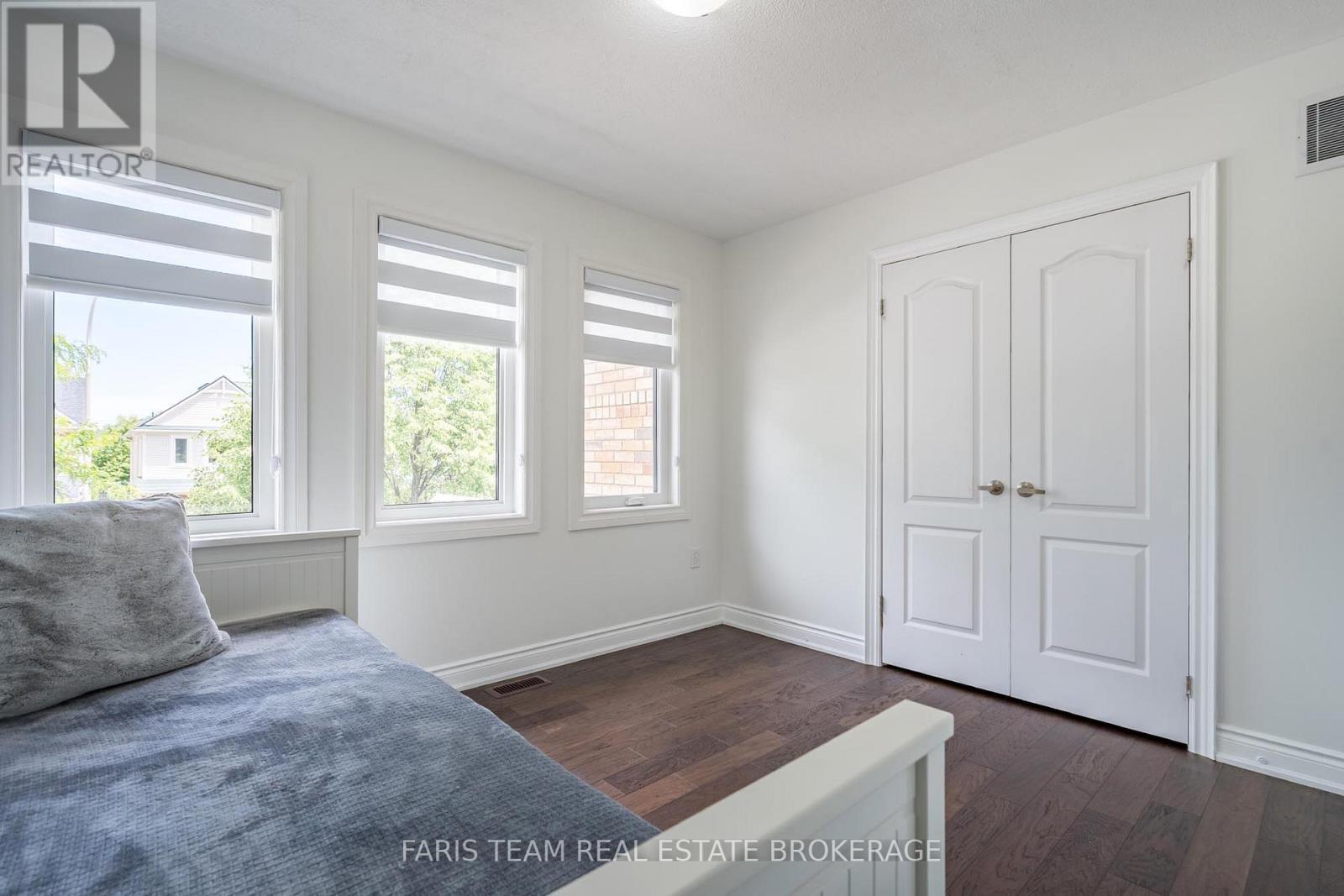 26 Kidd Crescent, New Tecumseth, ON