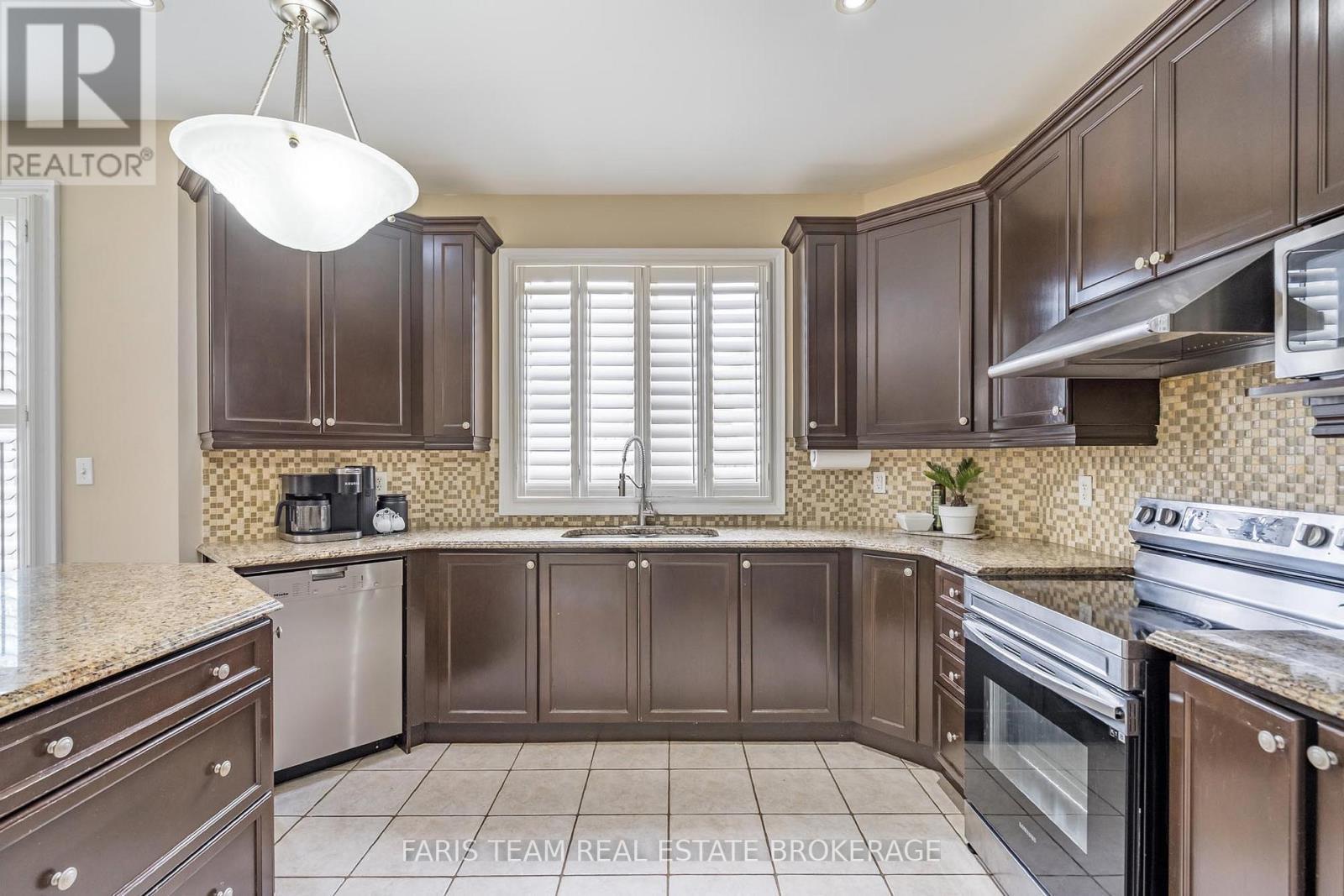 26 Kidd Crescent, New Tecumseth, ON