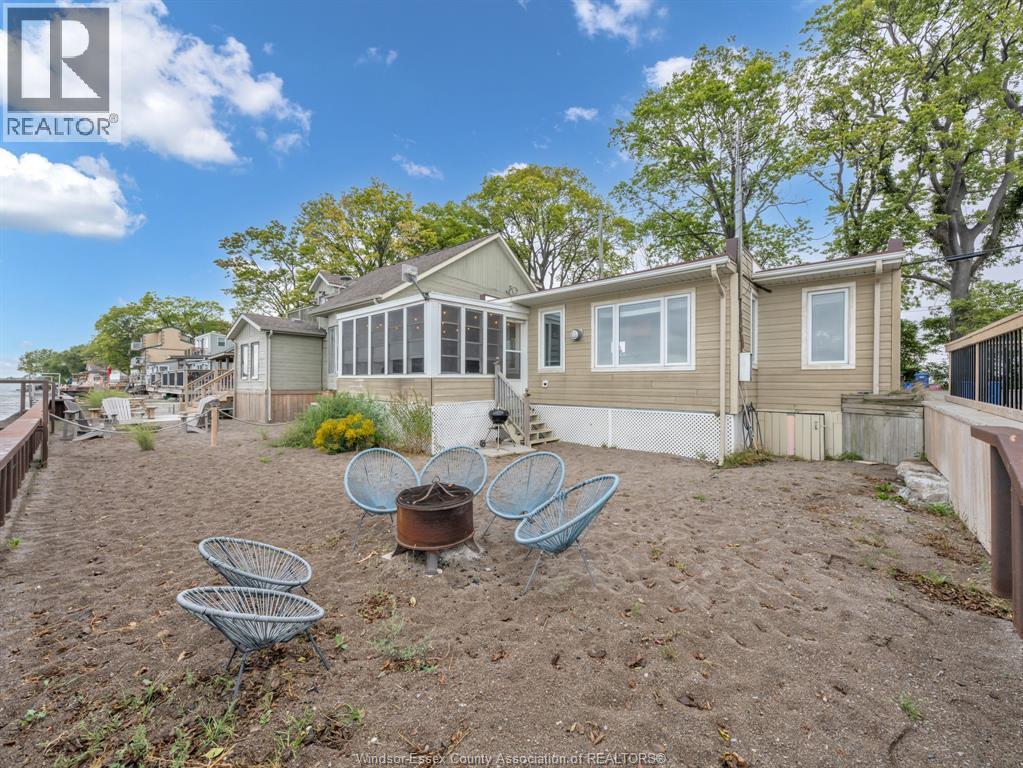 1006 Point Pelee Drive, Leamington, ON