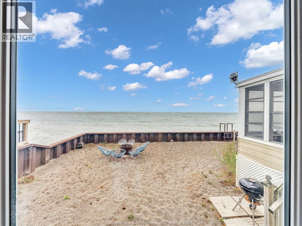 1006 Point Pelee Drive, Leamington, ON