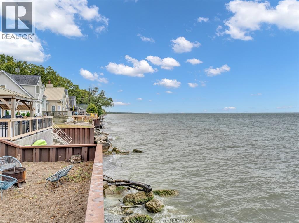 1006 Point Pelee Drive, Leamington, ON