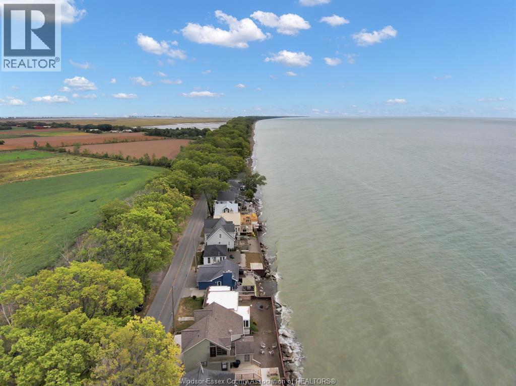 1006 Point Pelee Drive, Leamington, ON