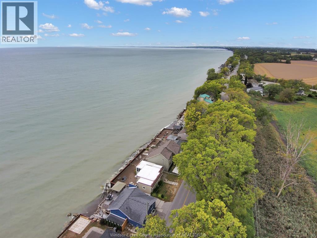 1006 Point Pelee Drive, Leamington, ON