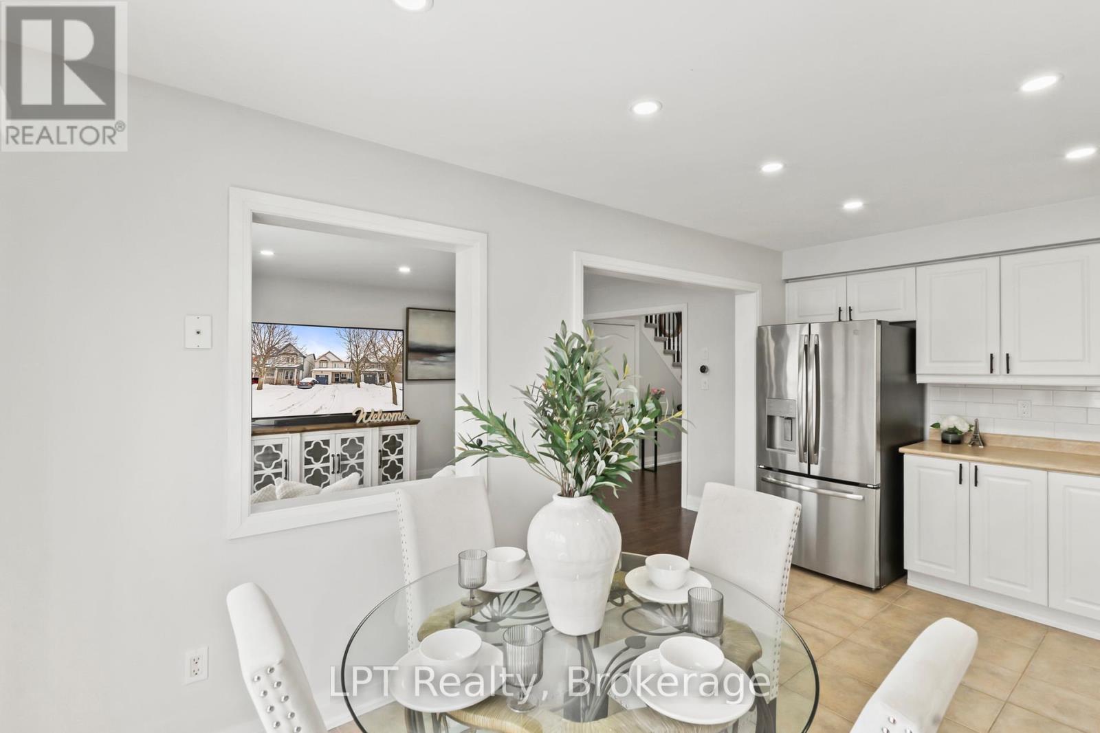 Dining Area - 52 Norland Circle, Oshawa (Windfields), ON