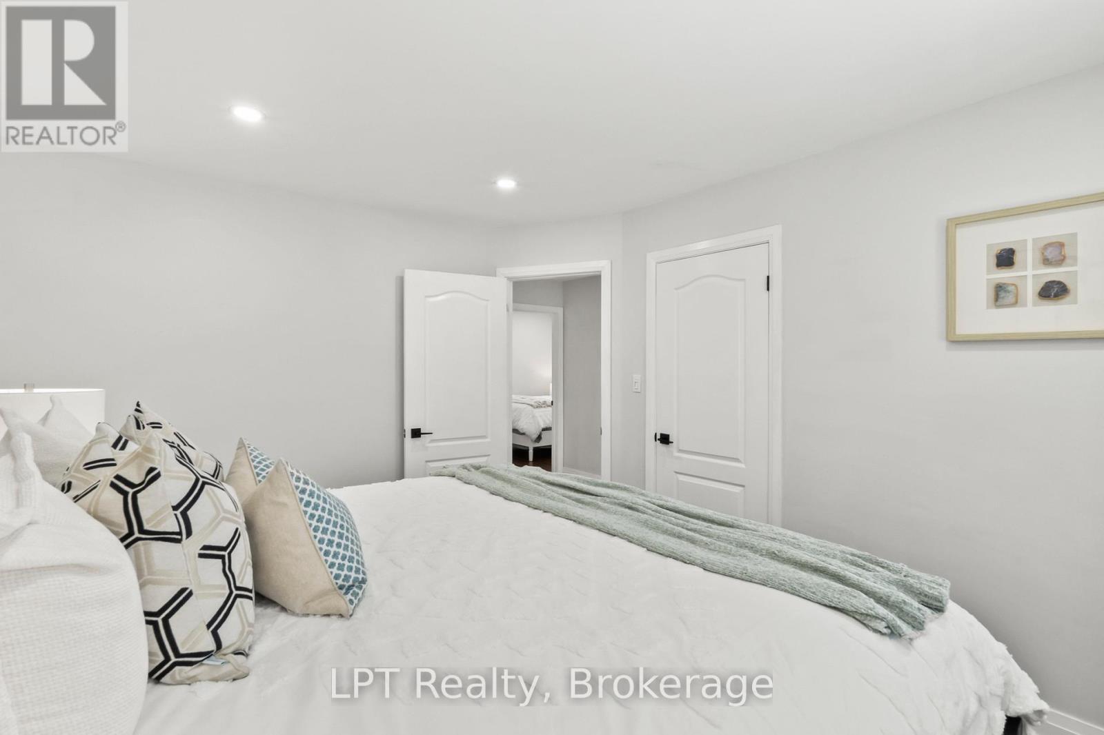Bedroom 1 - 52 Norland Circle, Oshawa (Windfields), ON