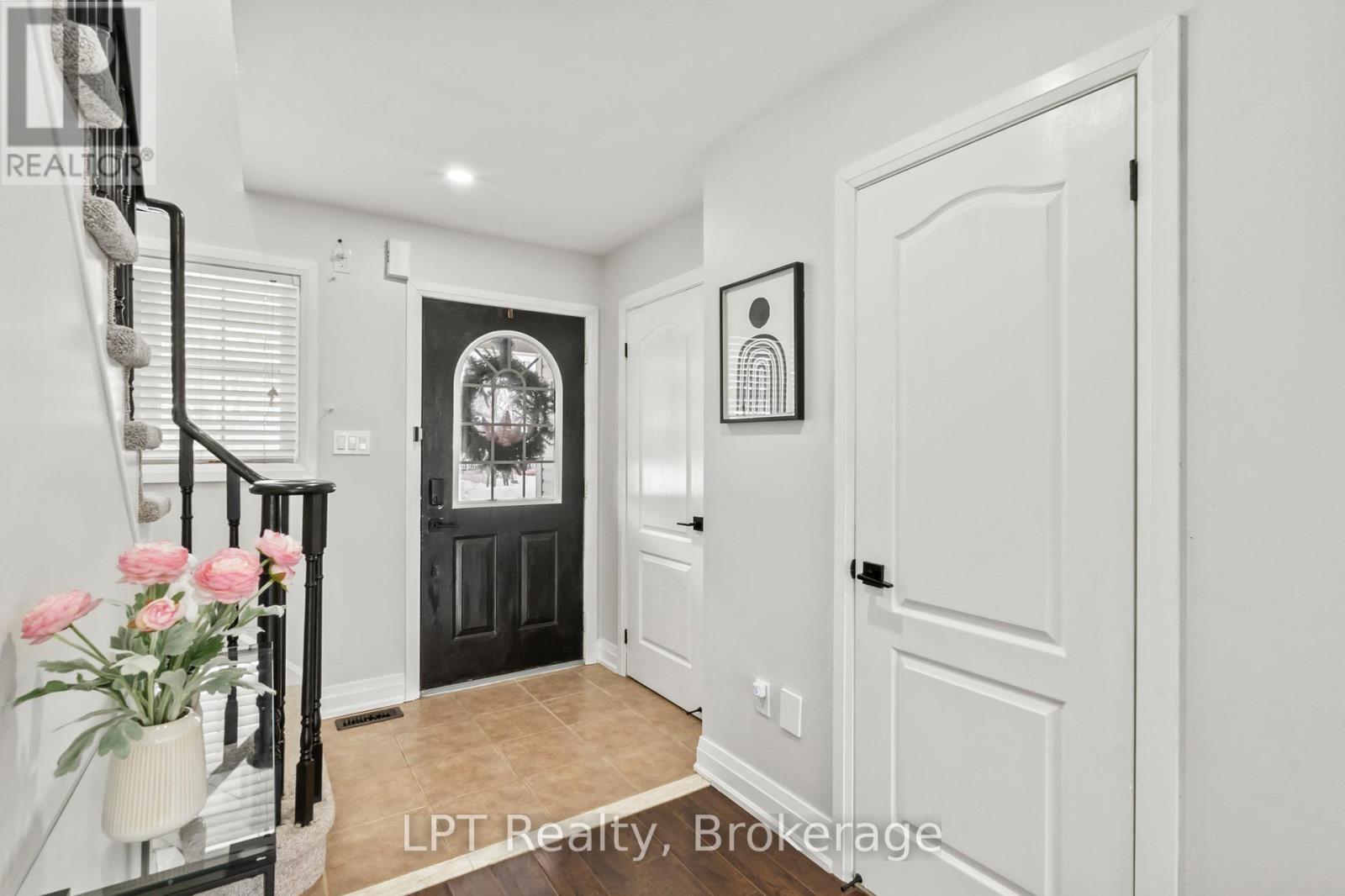 Front Hallway - 52 Norland Circle, Oshawa (Windfields), ON