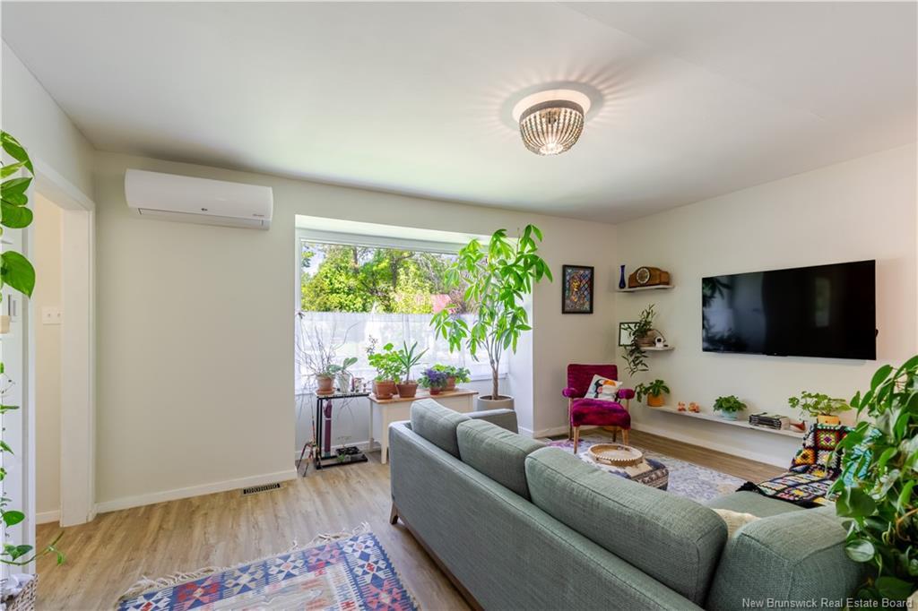 638 Hanson St, Fredericton, NB