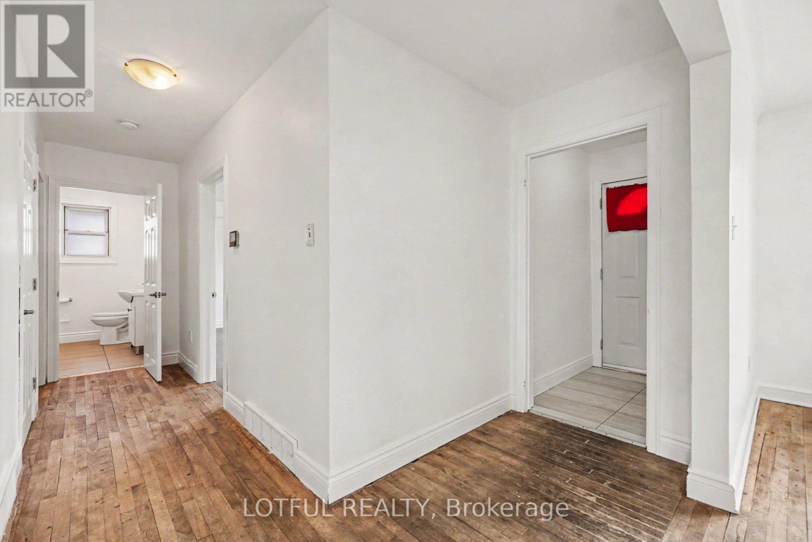 832 Rex Avenue, Ottawa, ON