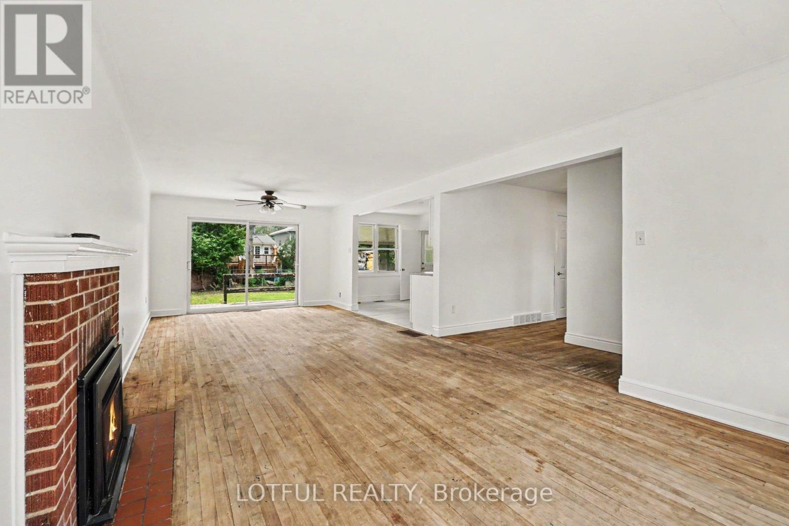 832 Rex Avenue, Ottawa, ON