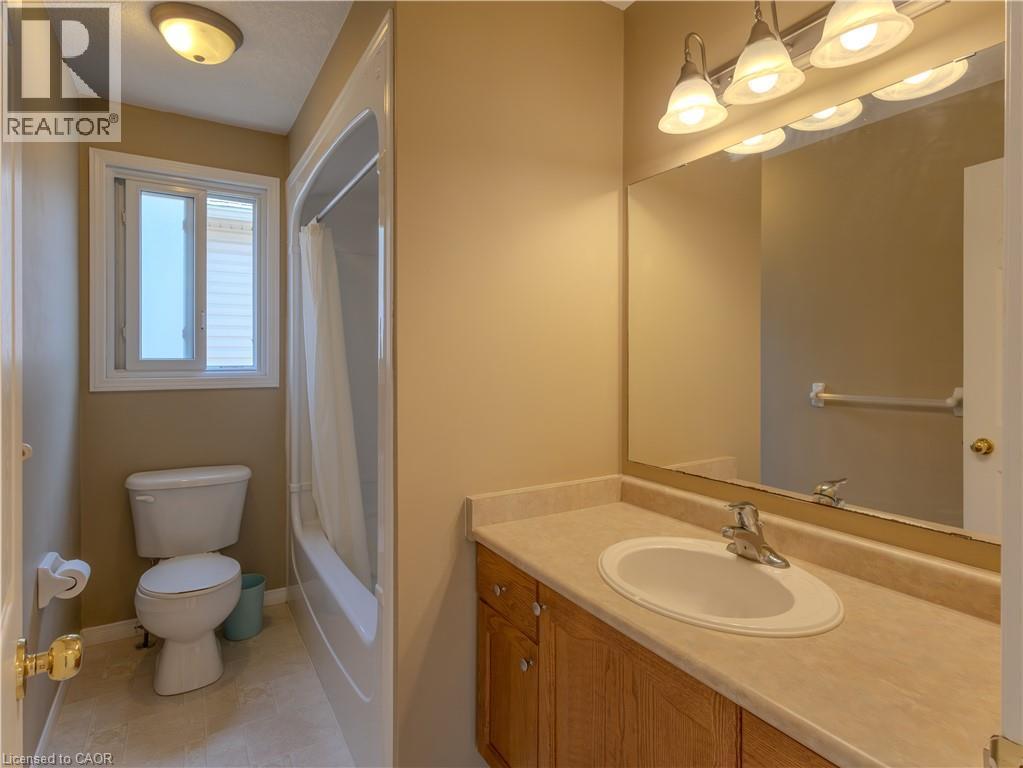 Bathroom - 212 Sleaford Street, Waterloo, ON
