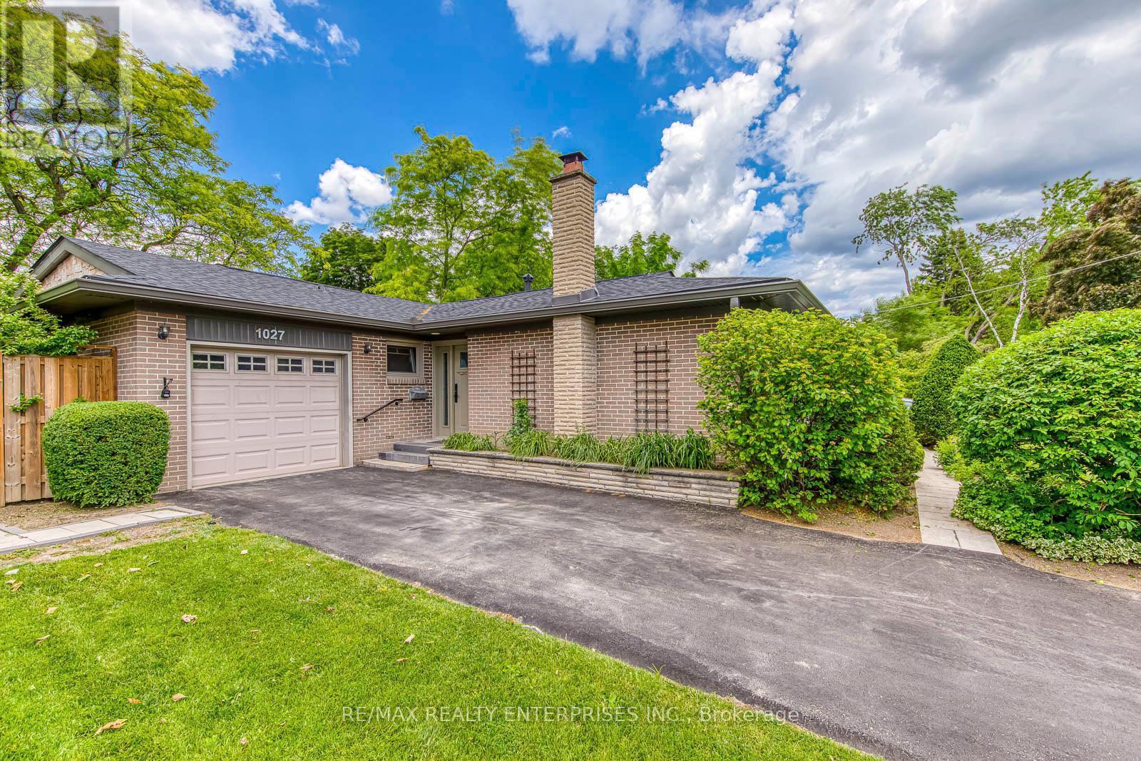 1 car garage - 1027 Argus Drive, Mississauga, ON