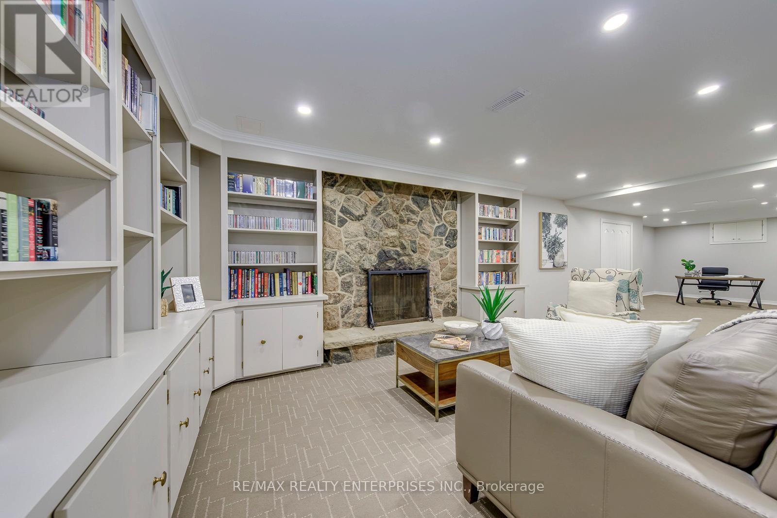 1027 Argus Drive, Mississauga, ON