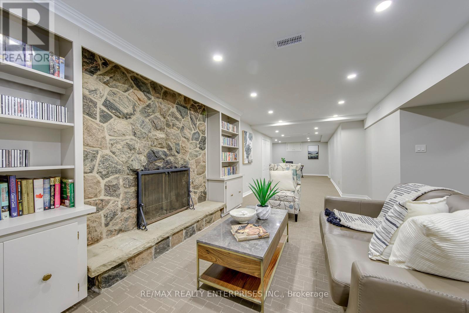 1027 Argus Drive, Mississauga, ON