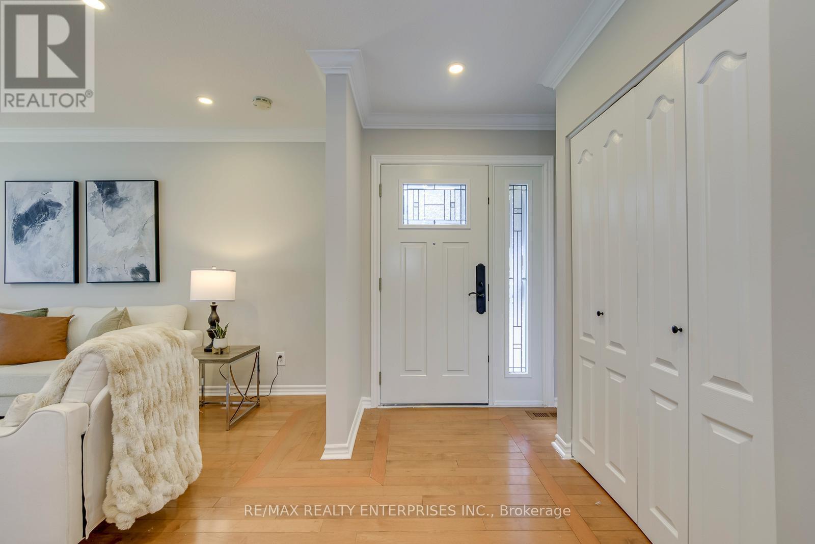 Entrance Foyer - 1027 Argus Drive, Mississauga, ON