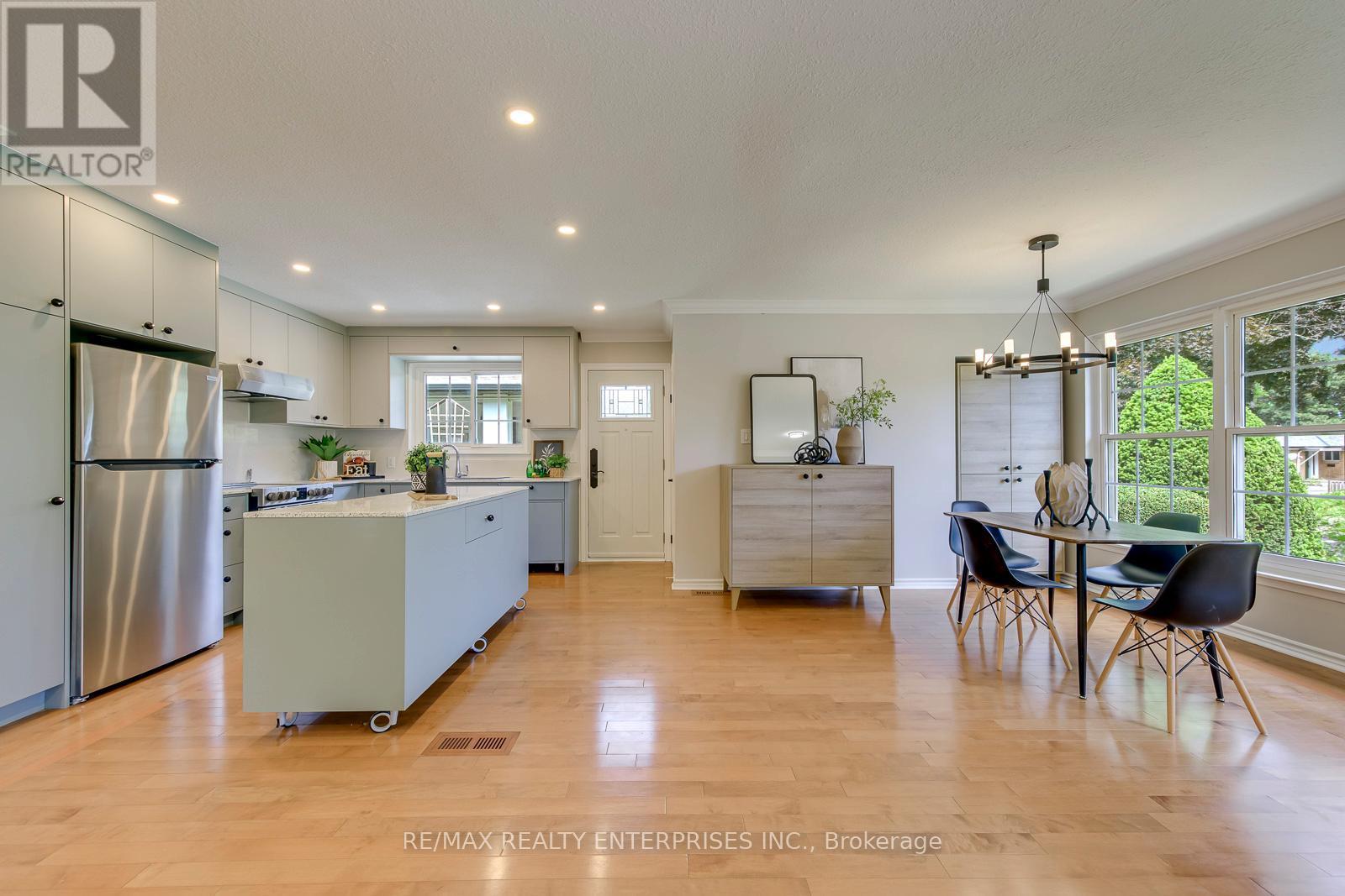 1027 Argus Drive, Mississauga, ON