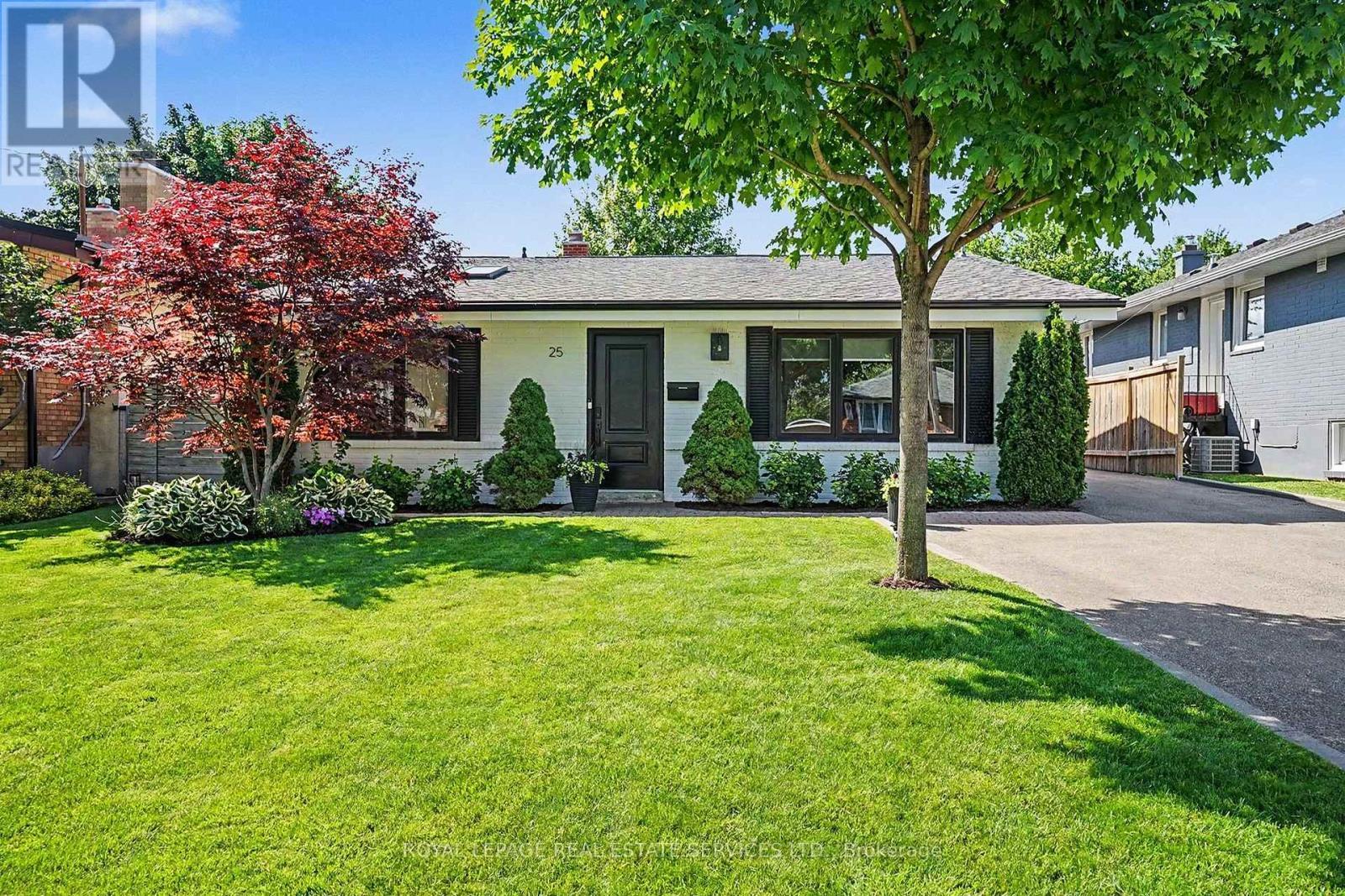 25 Brougham Crescent, Toronto, ON
