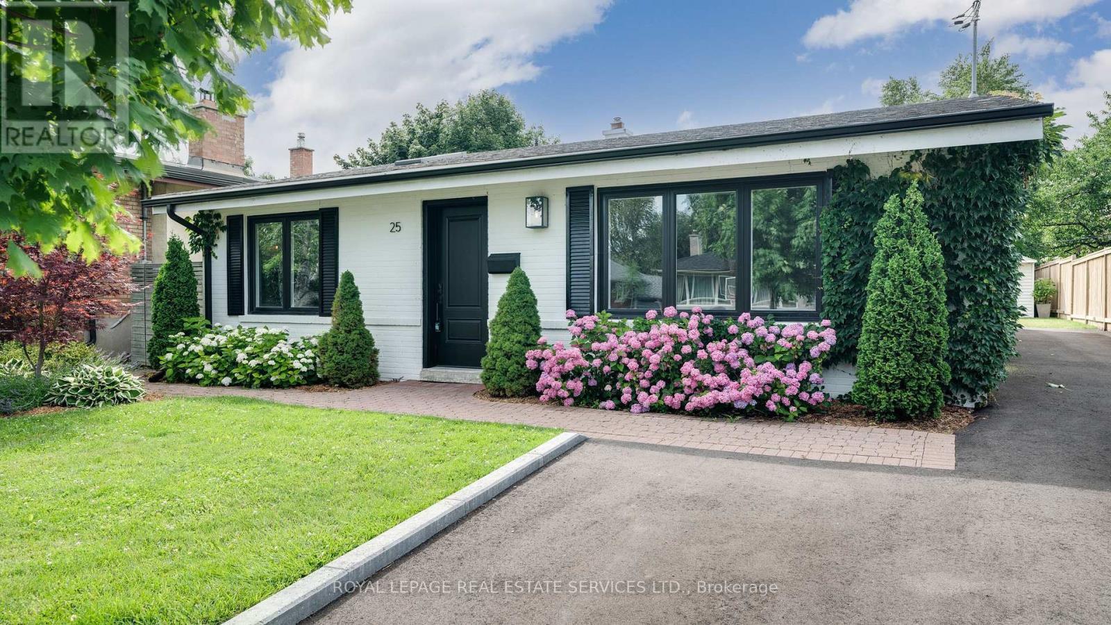 25 Brougham Crescent, Toronto, ON