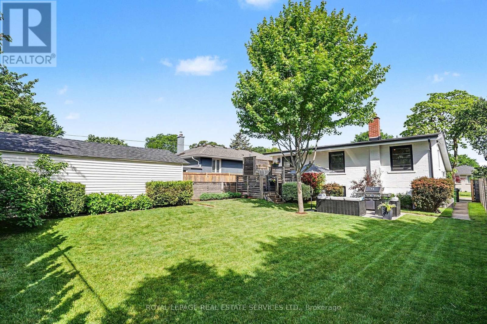25 Brougham Crescent, Toronto, ON