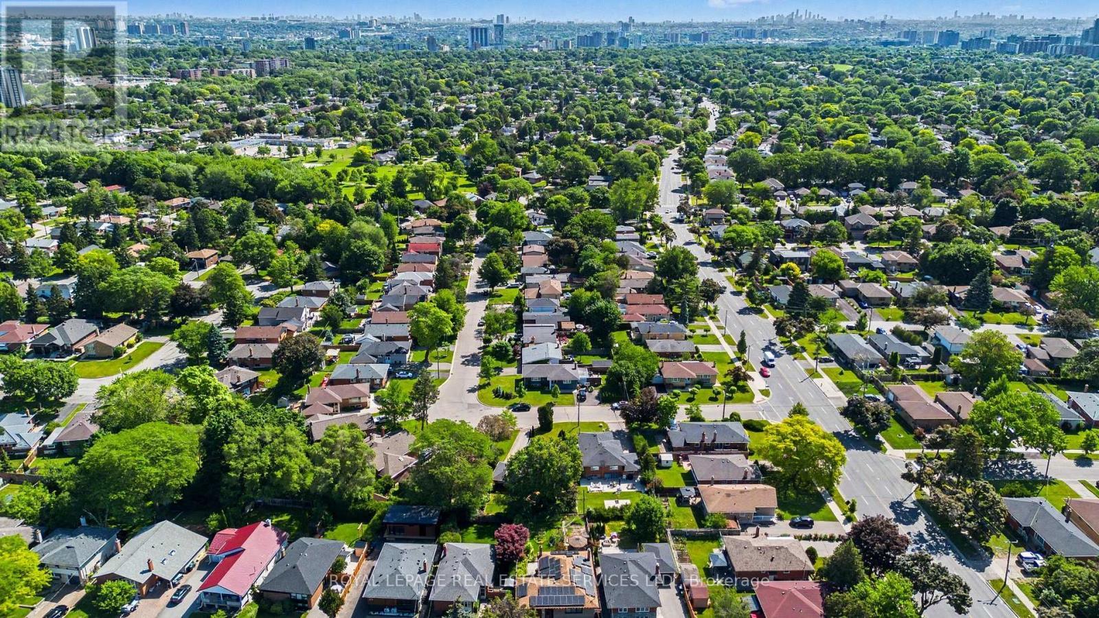 25 Brougham Crescent, Toronto, ON