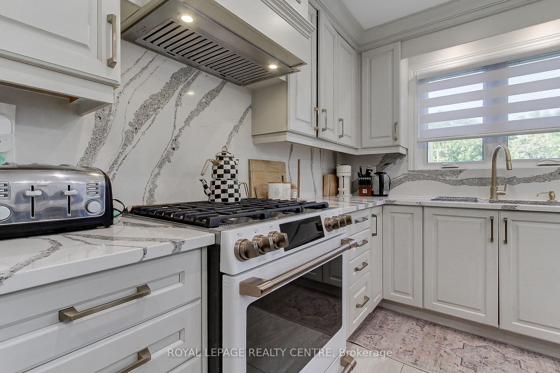 3102 Nawbrook Road, Mississauga, ON