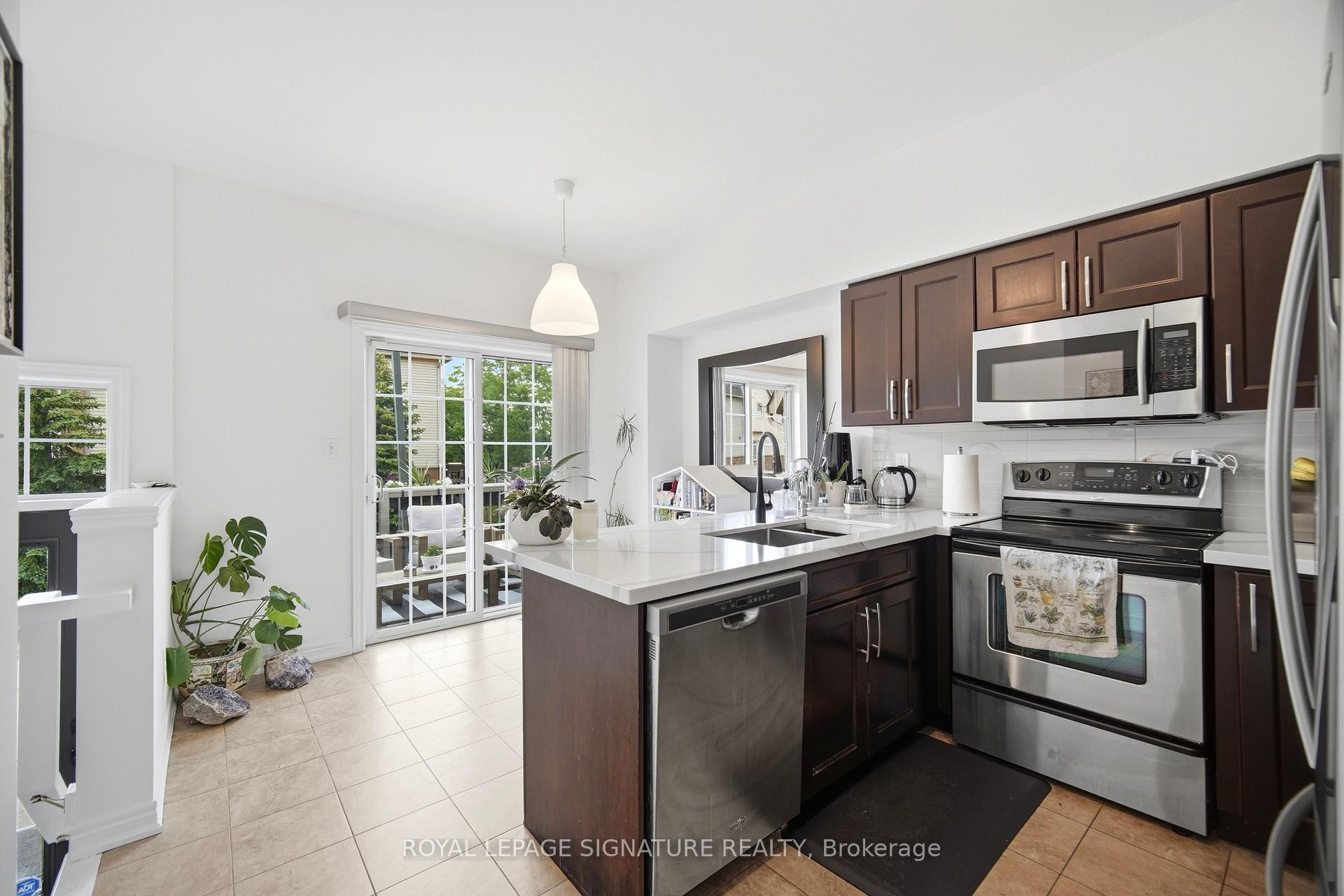 5035 Bidwell Common, Burlington, ON - Indoor Photo Showing Kitchen