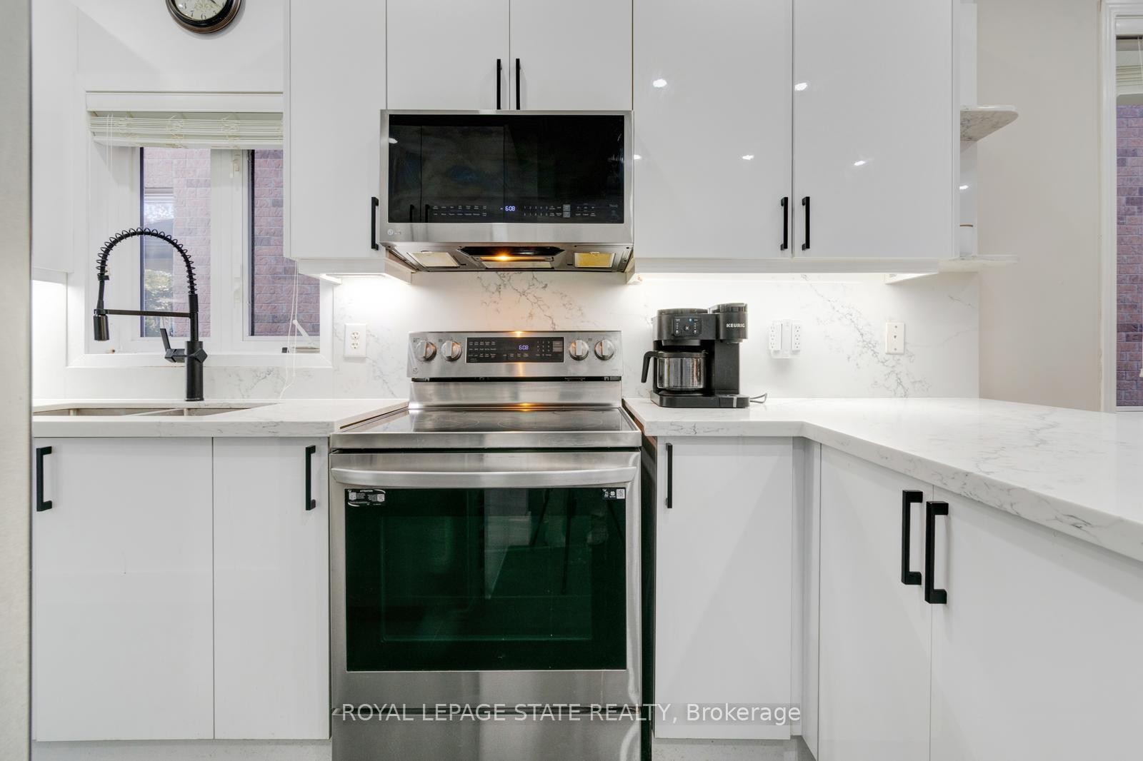 33 Panorama Way, Hamilton, ON
