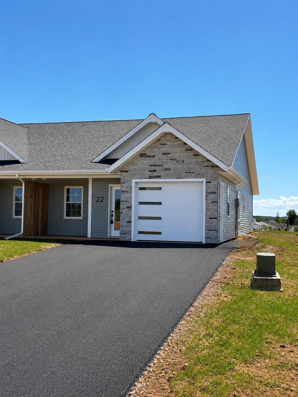 22 Samantha Lane, Cornwall, PE