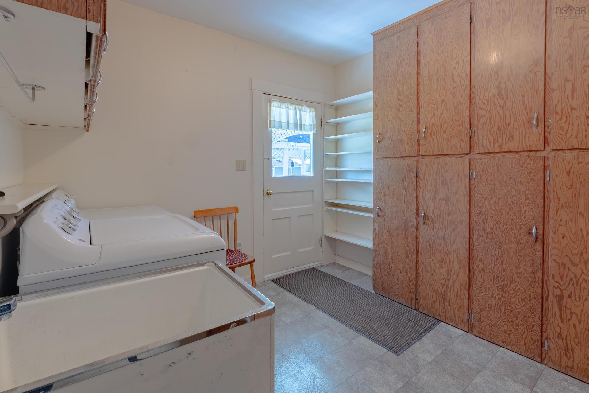 9086 Highway 1, Meteghan River, NS