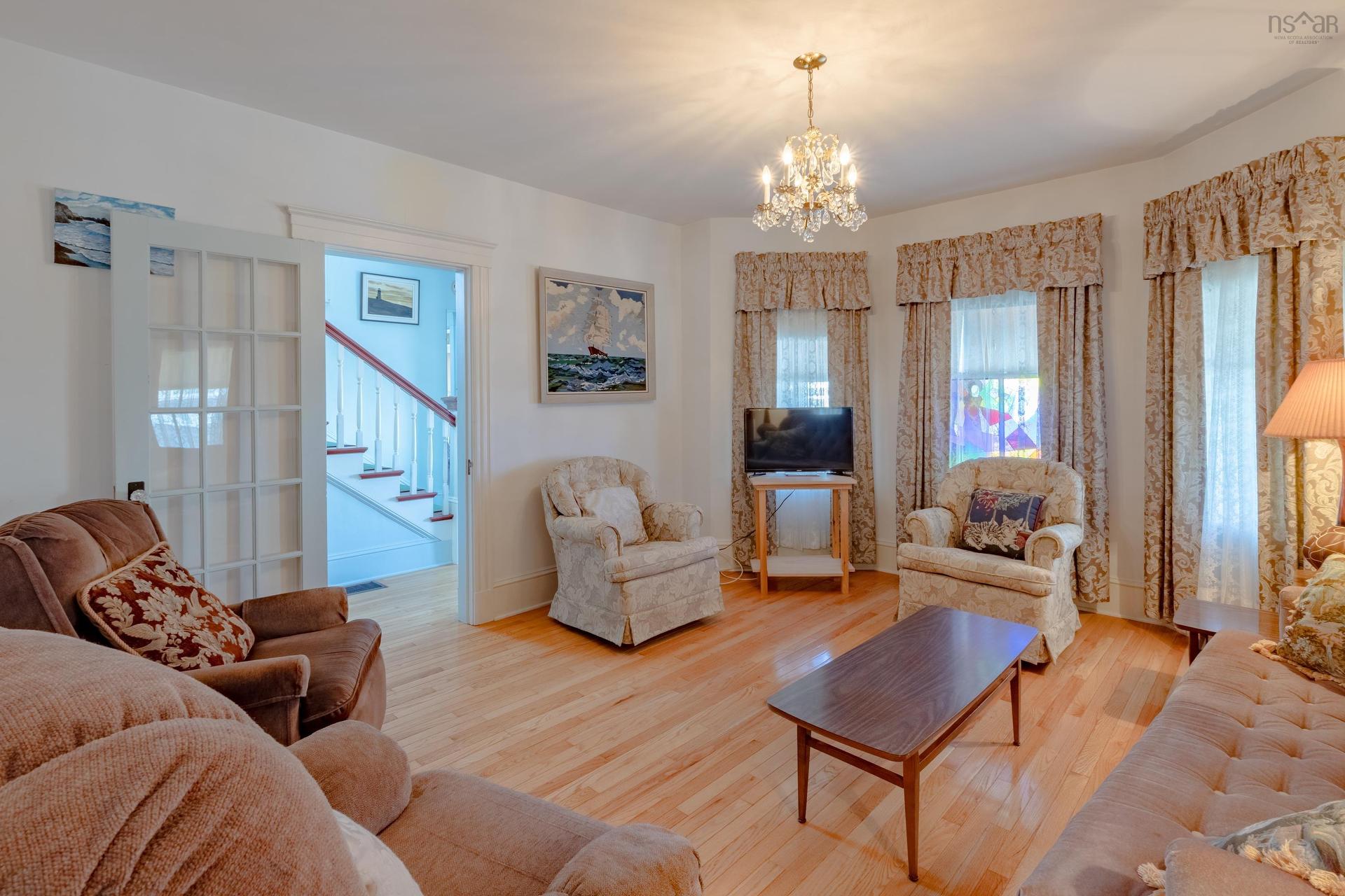 9086 Highway 1, Meteghan River, NS