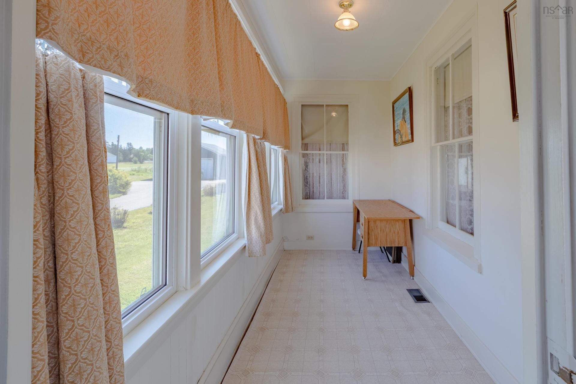 9086 Highway 1, Meteghan River, NS