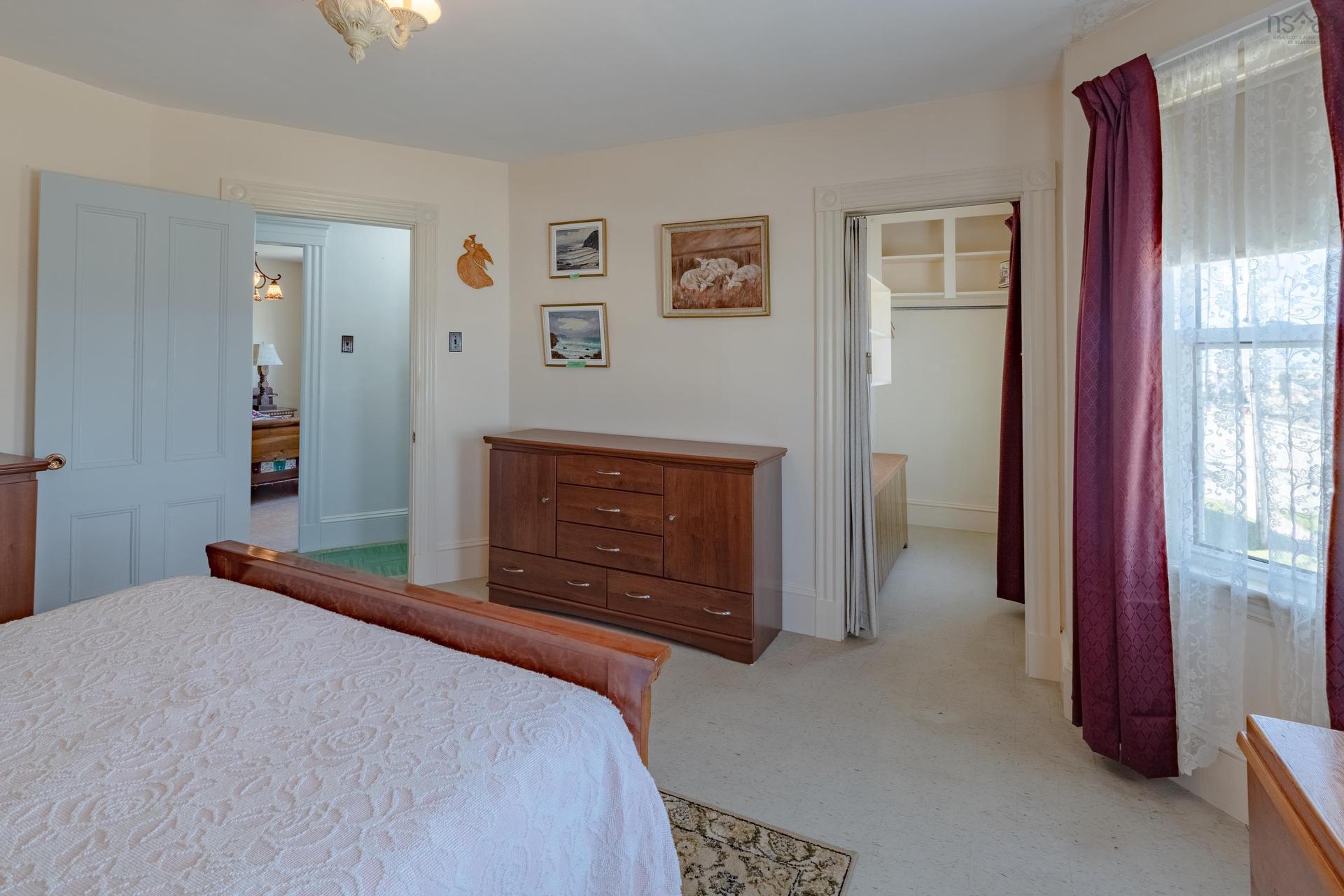 9086 Highway 1, Meteghan River, NS
