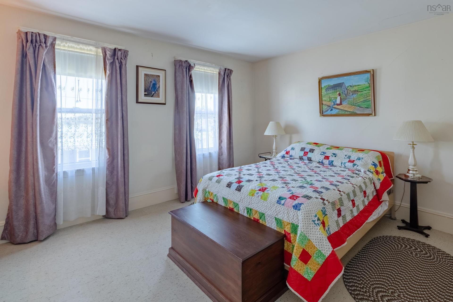 9086 Highway 1, Meteghan River, NS