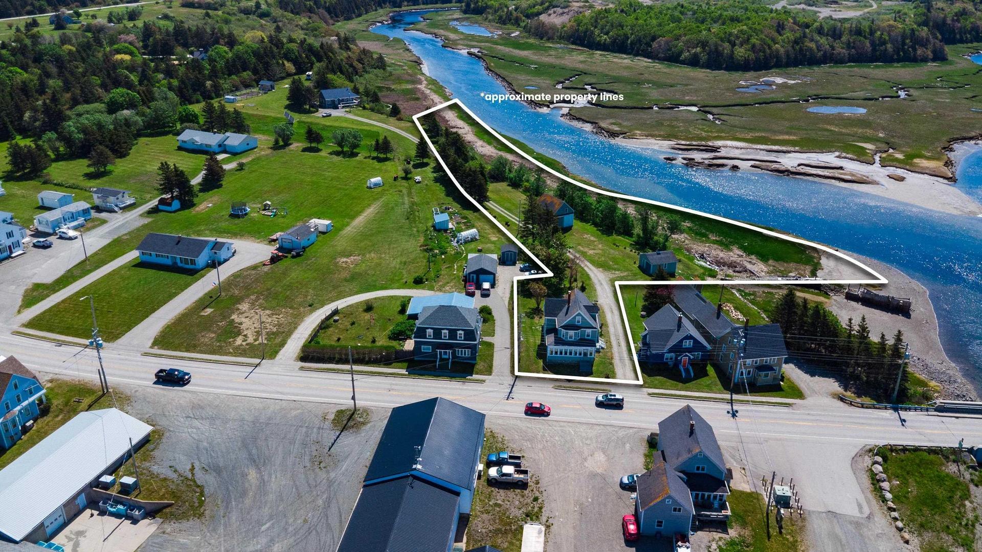 9086 Highway 1, Meteghan River, NS