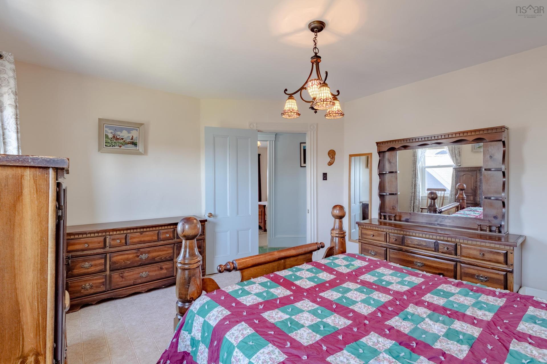 9086 Highway 1, Meteghan River, NS