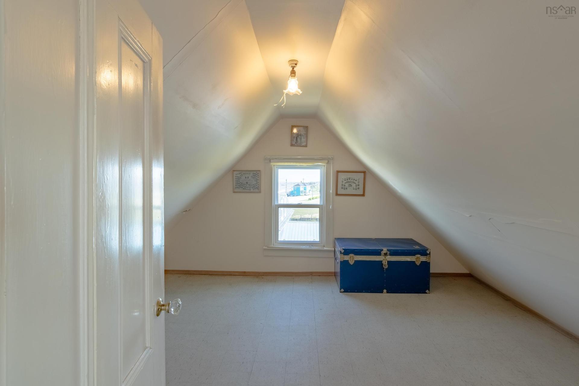 9086 Highway 1, Meteghan River, NS