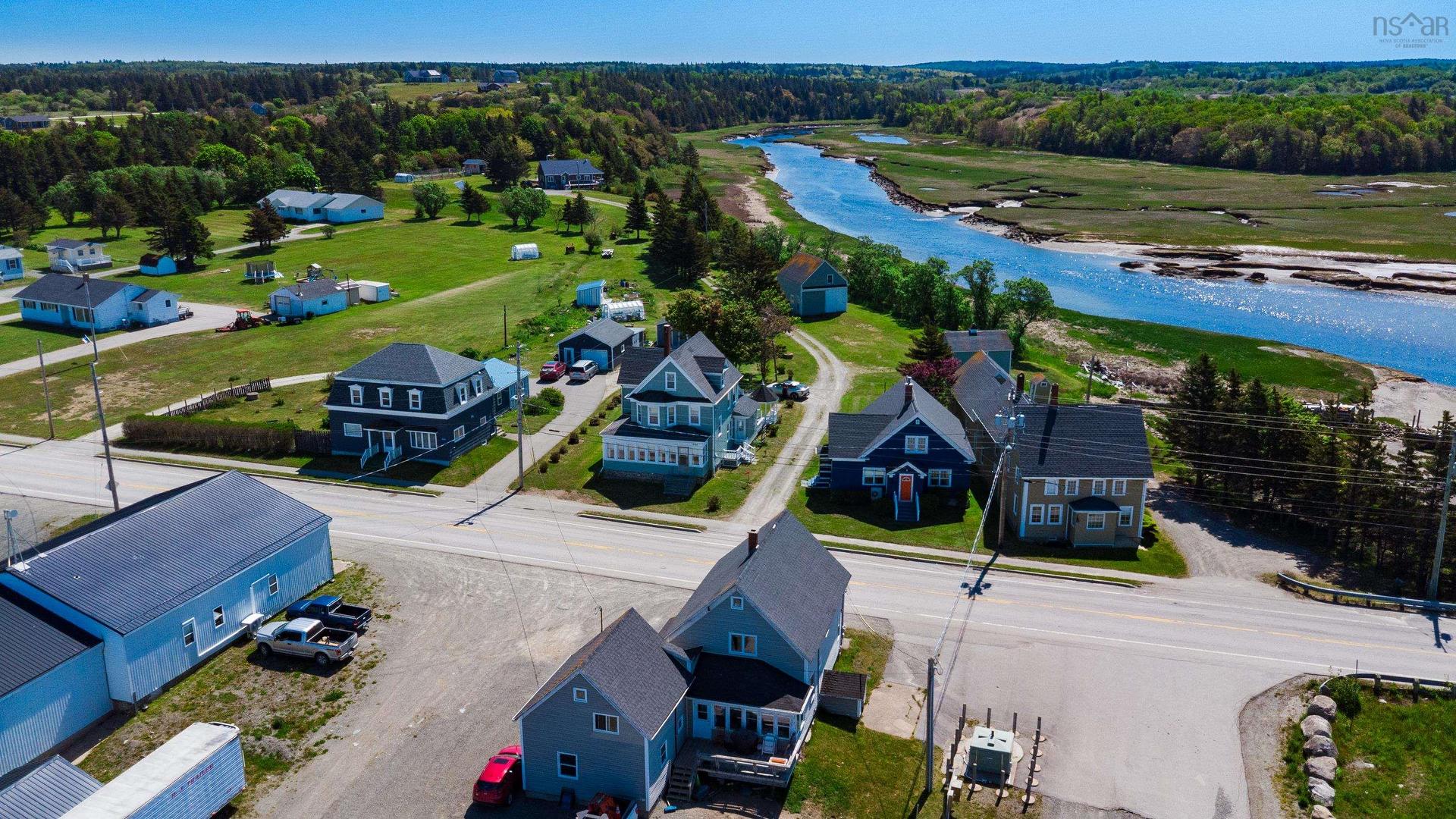 9086 Highway 1, Meteghan River, NS