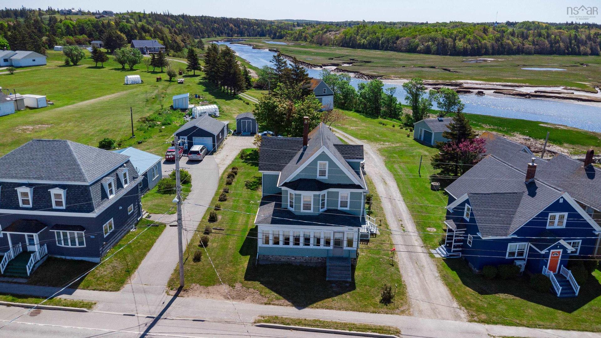 9086 Highway 1, Meteghan River, NS