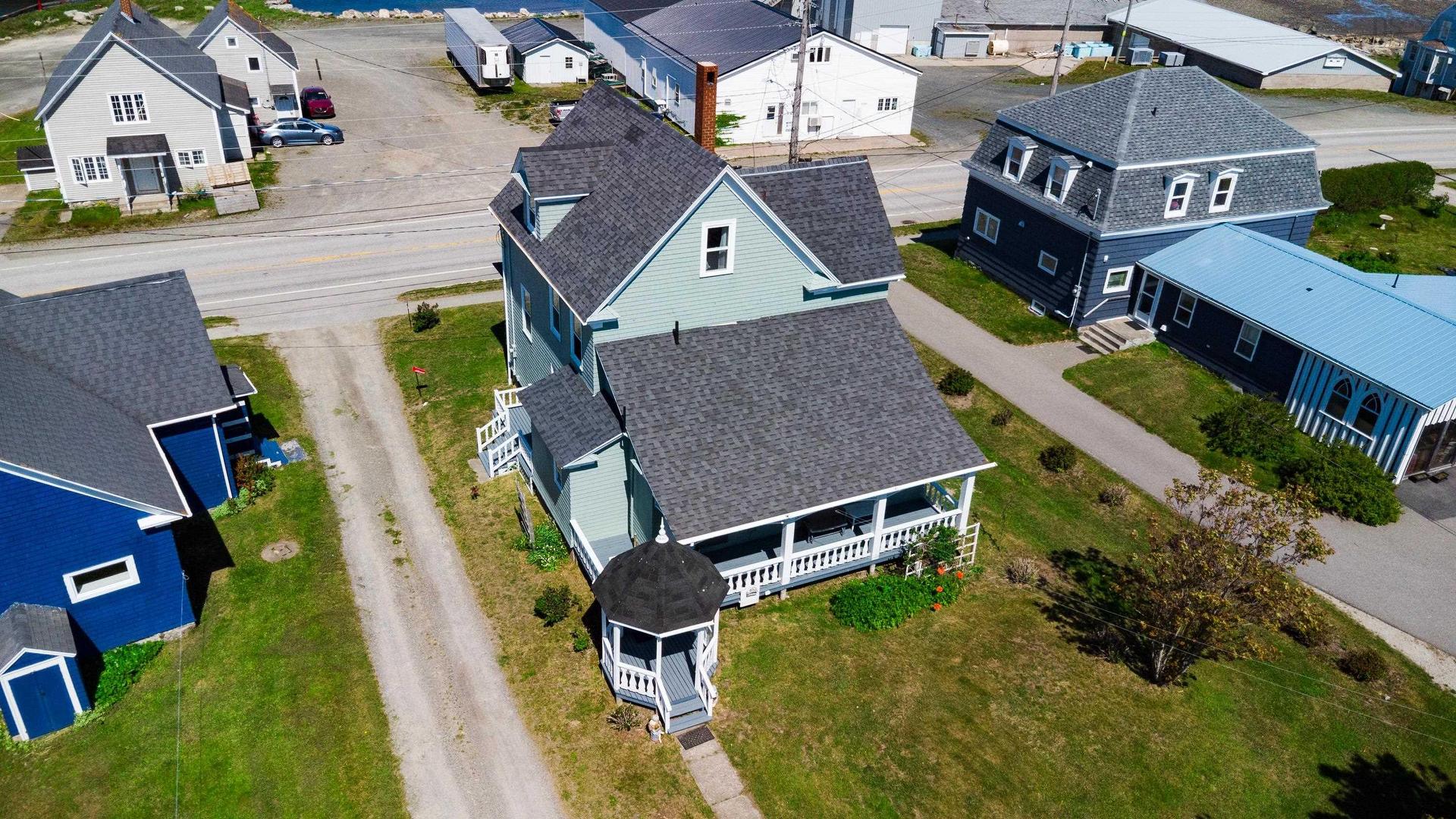 9086 Highway 1, Meteghan River, NS