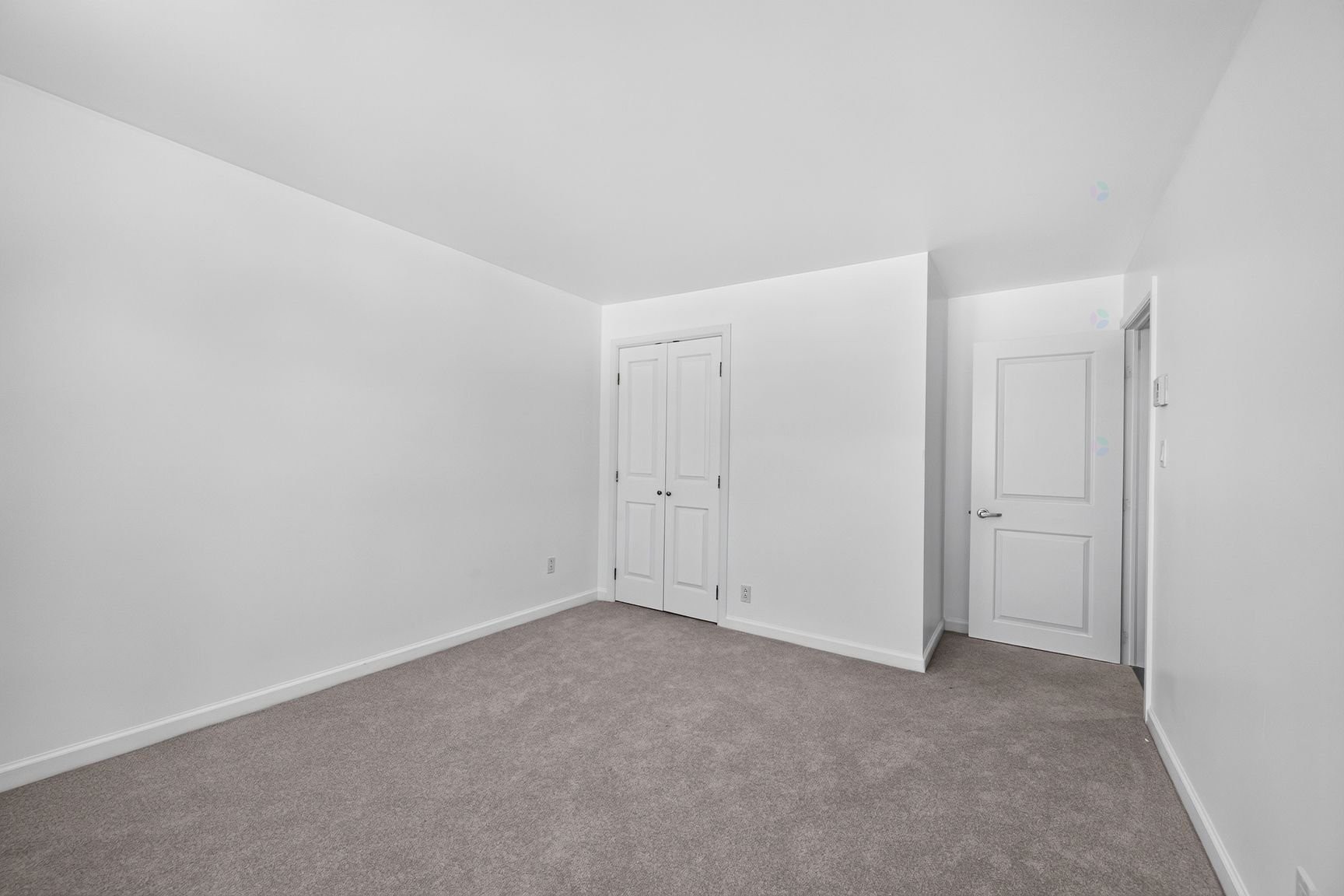 Master Bedroom - D-149 Av. Cartier, Pointe-Claire, QC