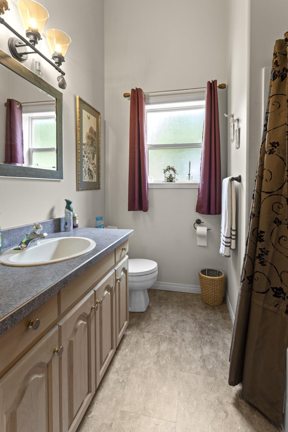 11114 3A Highway, Sanca, BC