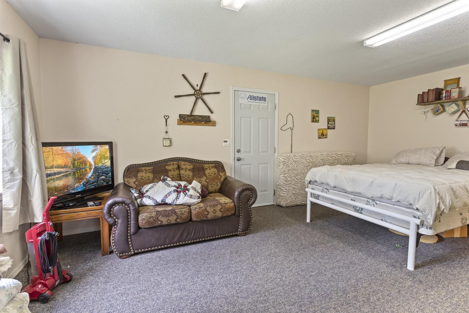 11114 3A Highway, Sanca, BC
