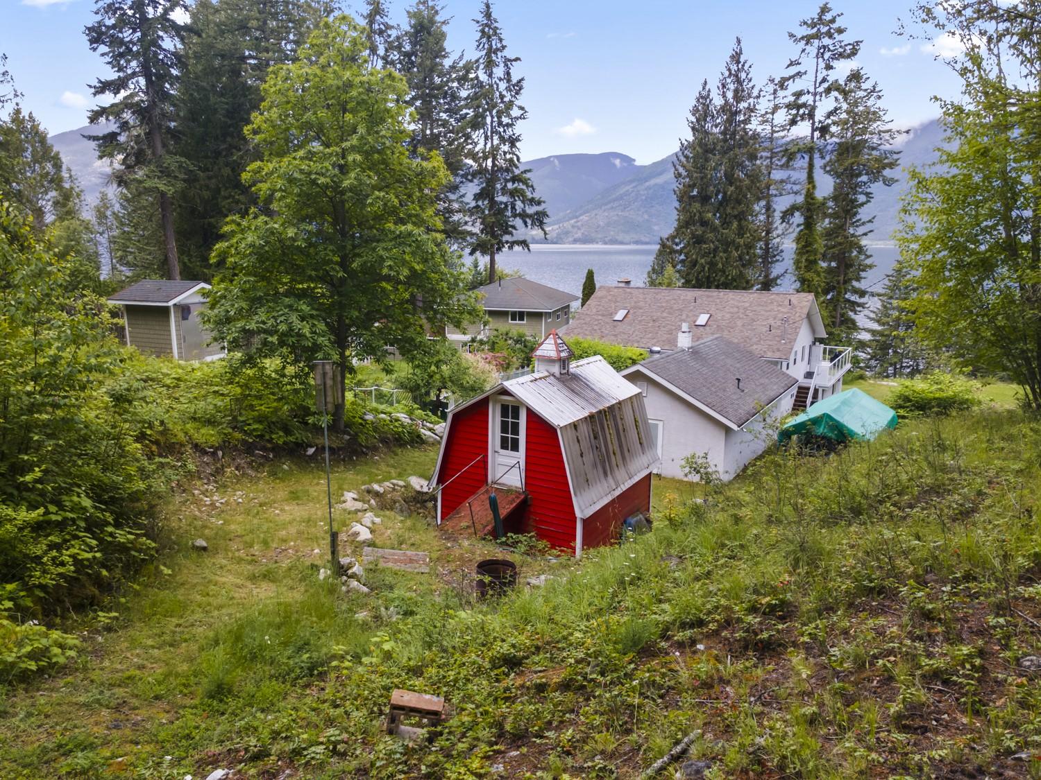 11114 3A Highway, Sanca, BC
