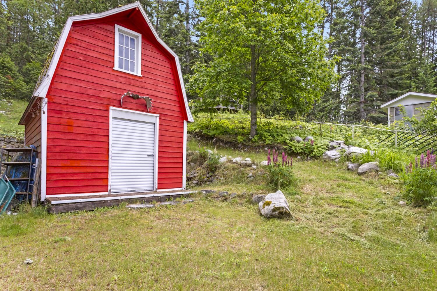 11114 3A Highway, Sanca, BC