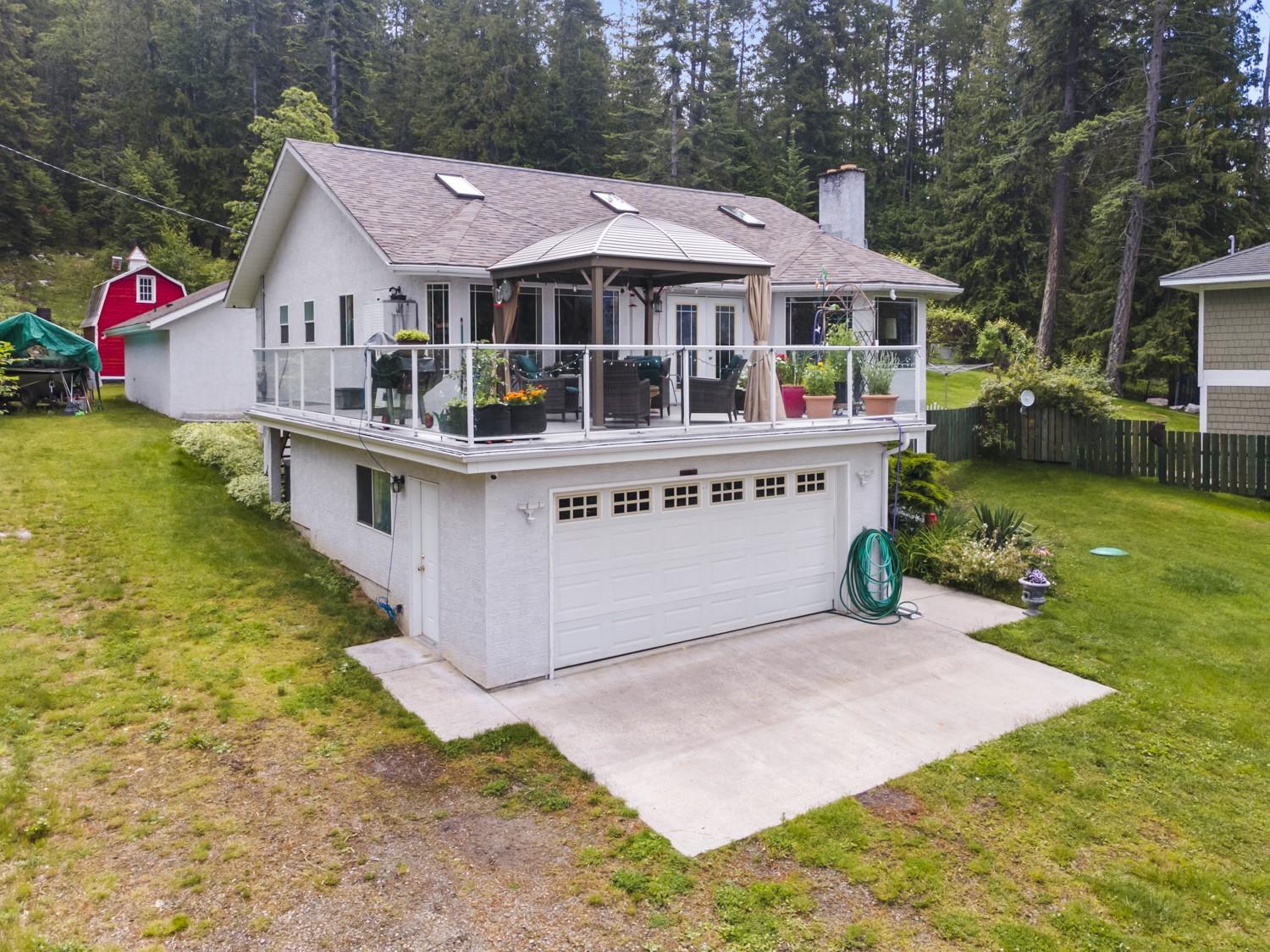 11114 3A Highway, Sanca, BC