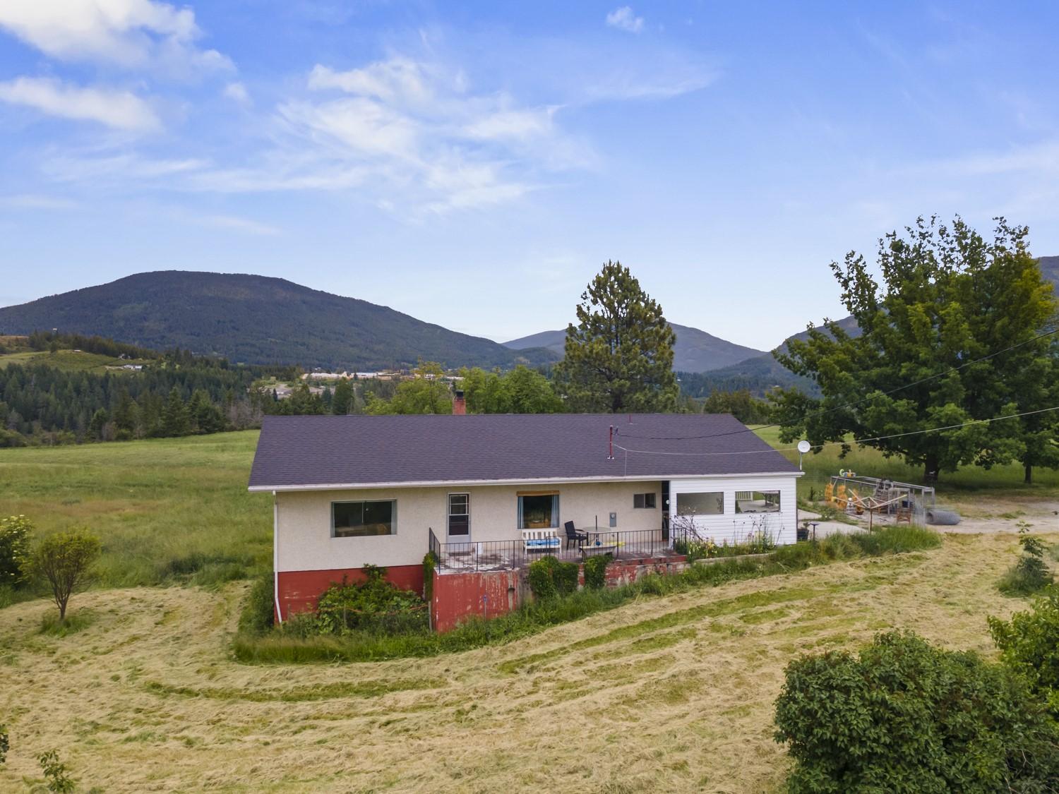 2710 38Th Street, Canyon, BC