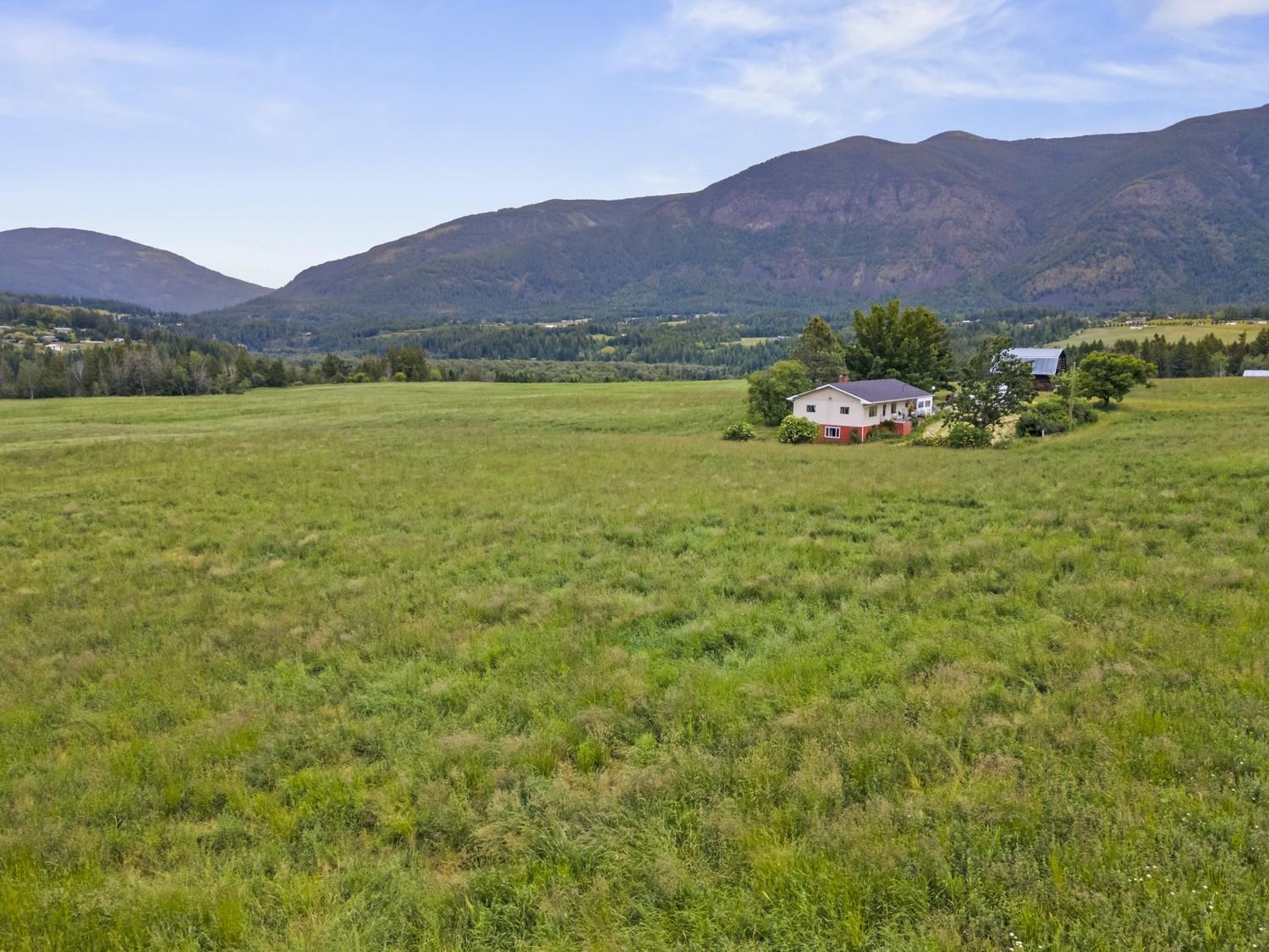 2710 38Th Street, Canyon, BC