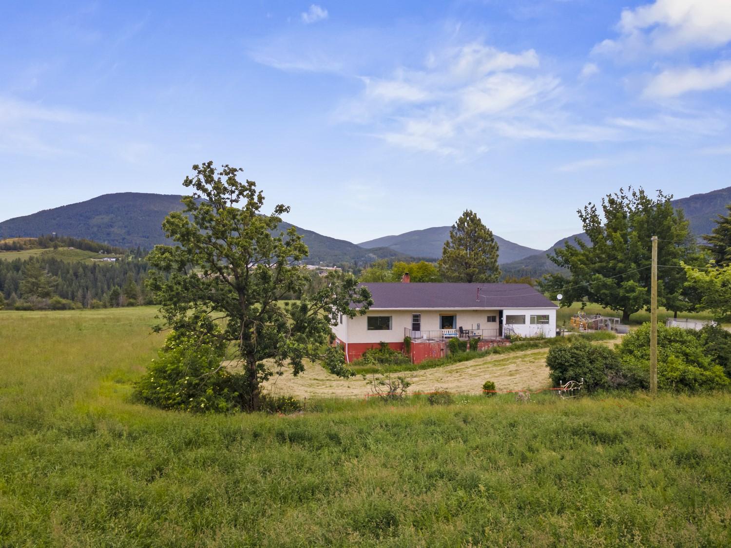 2710 38Th Street, Lister, BC